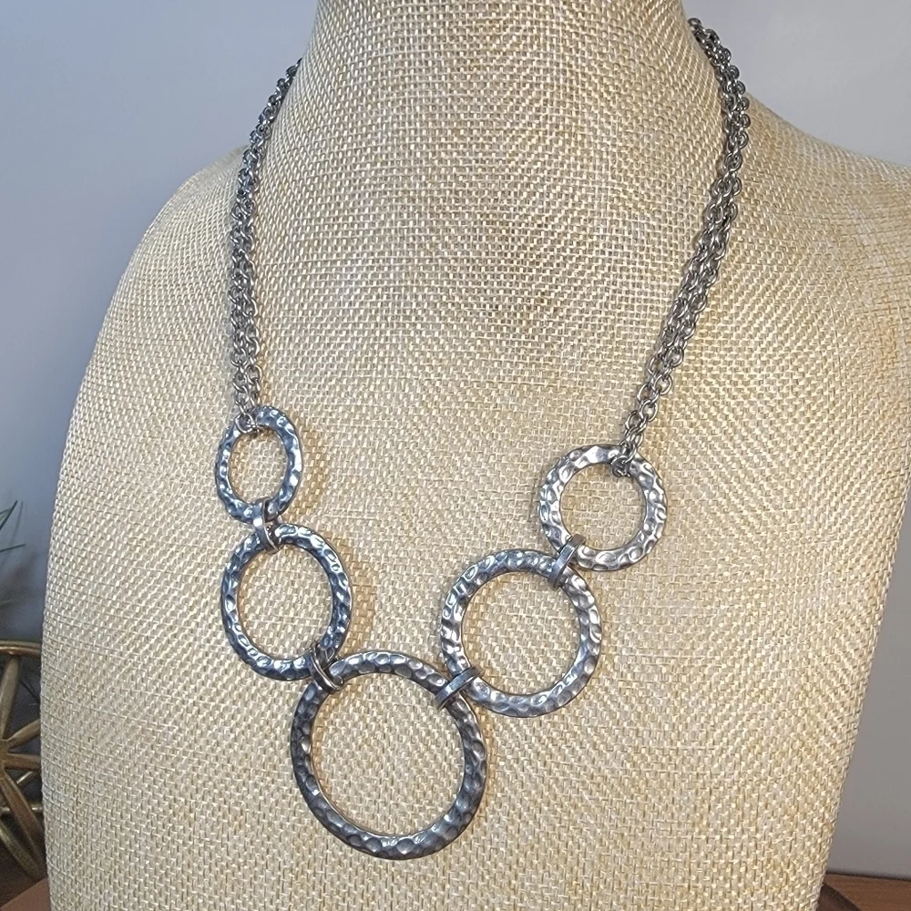 Hammered Metal Rings Silver Tone Statement Necklace Double chain